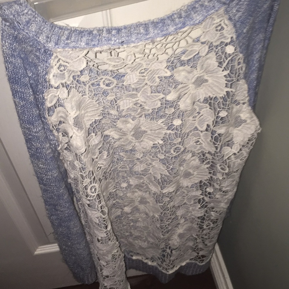 VERY CUTE TOP!!!!! For a good price